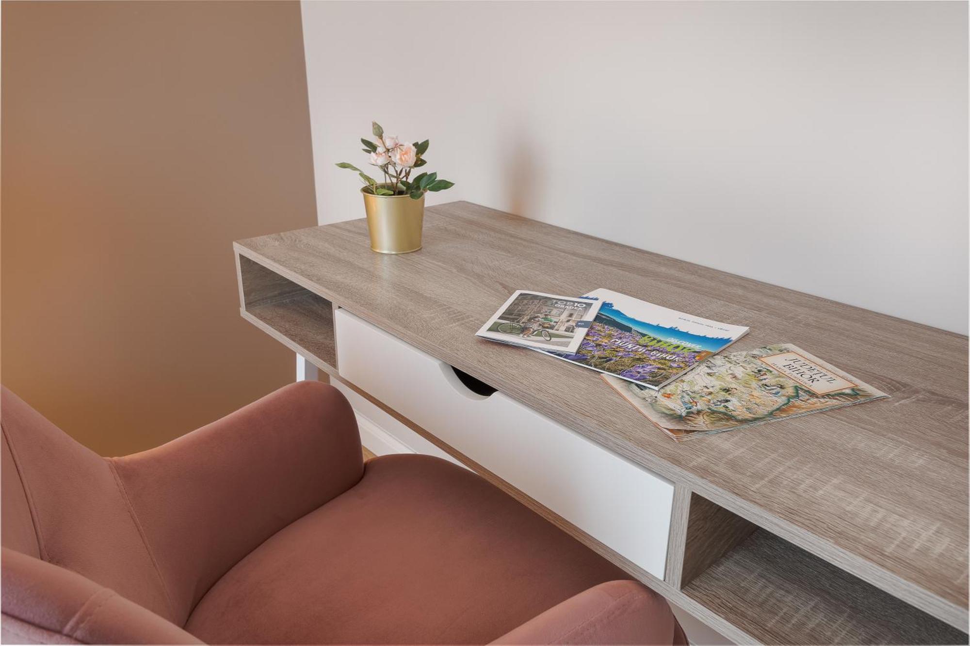 Warm Flat Apartment Oradea Bagian luar foto